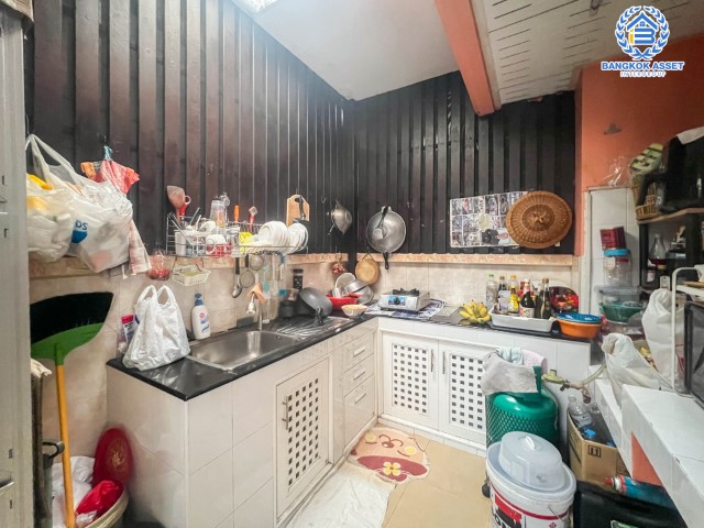 *****ทาวน์เฮ้าส์มือสองย่านนนทบุรี ม.เดอะวิลล่า ท่าอิฐ-รัตนาธิเบศร์ #หลังมุม คุณภาพระดับ Property Perfect เนื้อที่ 18 ตร.ว. ฟังก์ชัน 3 ห้องนอน 2 ห้องน้ำ 1 ที่จอดรถ แถมฟรี! 2 เครื่องปรับอากาศ 1 เครื่องทำน้ำอุ่น บนทำเลเชื่อมต่อหลายเส้นทาง ใกล้รถไฟฟ้าสายสีม่วง "สถานีบางรักน้อยท่าอิฐ"